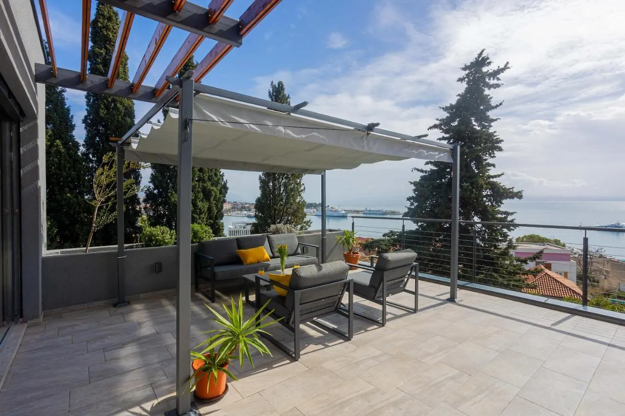 Amai Apartment Split