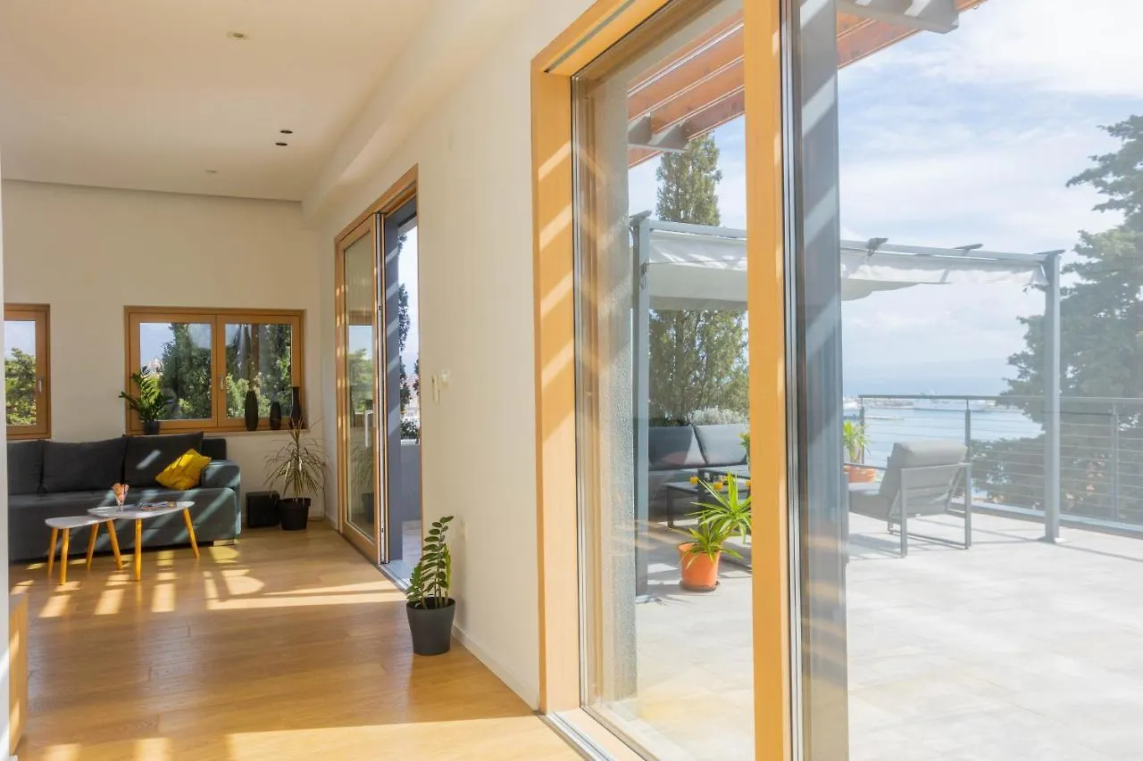 Amai Apartment Split