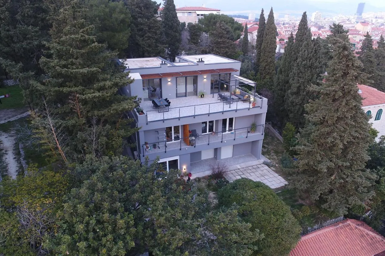 Amai Apartment سبليت