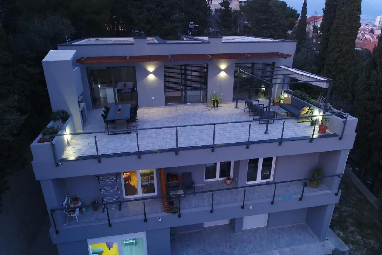 Amai Apartment سبليت