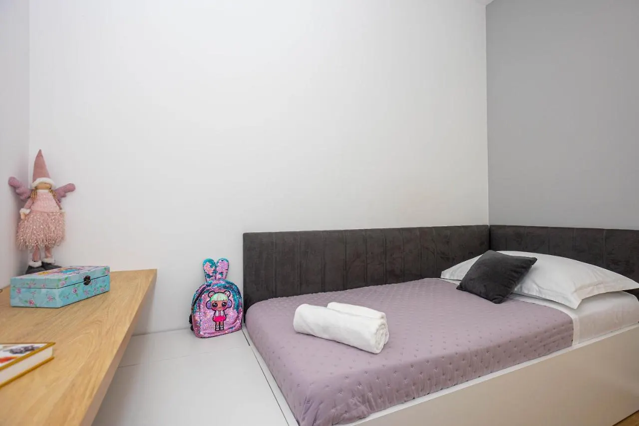 Amai Apartment سبليت